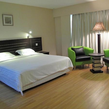 Labuk Hotel Sandakan Exterior foto