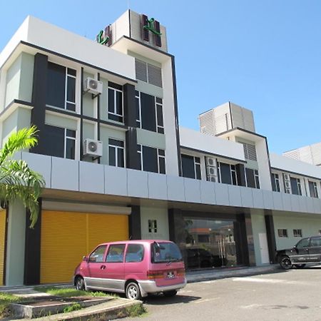 Labuk Hotel Sandakan Exterior foto
